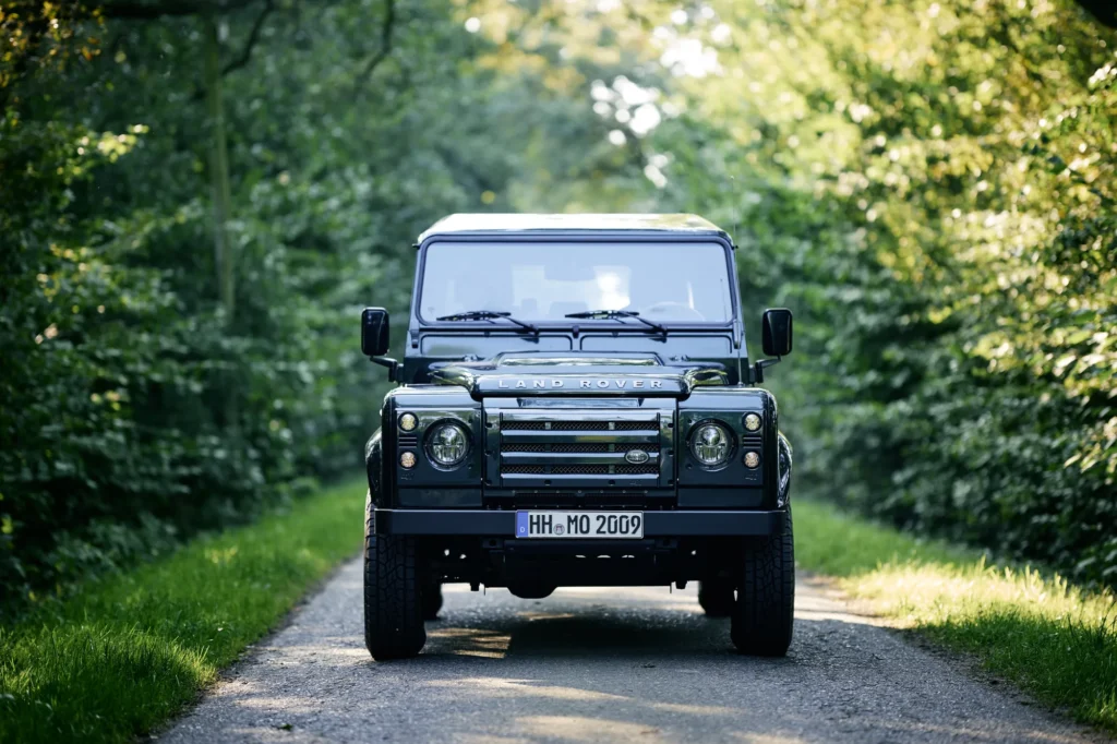 CarConversion Land Rover Defender 110 00001