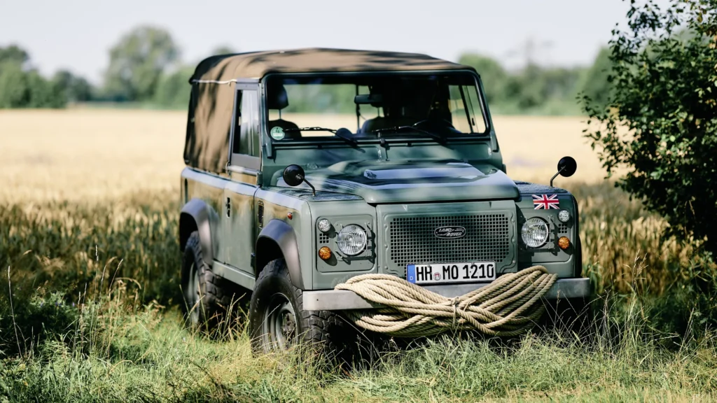 CarConversion Land Rover Defender 90 00011